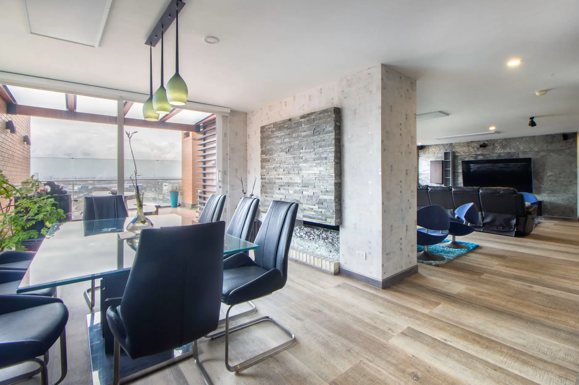 Penthouse Grad